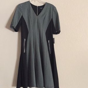(NWT) Liz Claiborne Black/Ivory Dress - Size 8